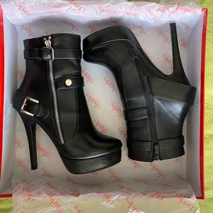 Charles by Charles David boots. Black size 7